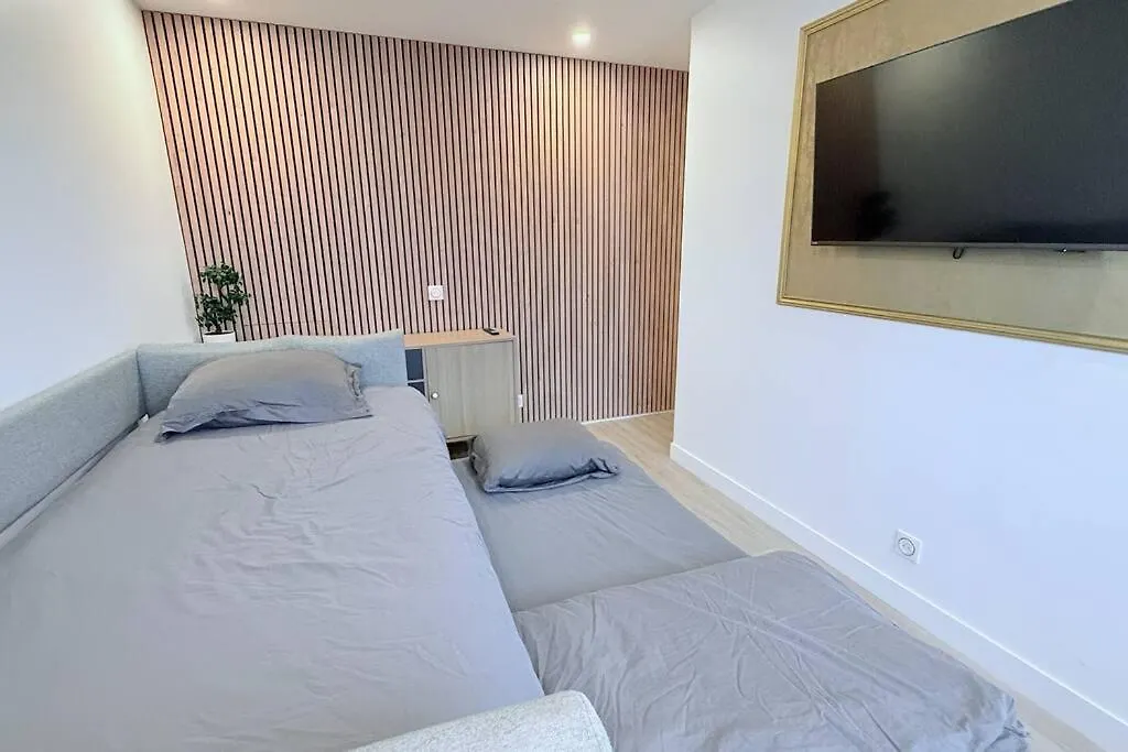Nice Apartment With Amazing View Of Paris With Private Parking
