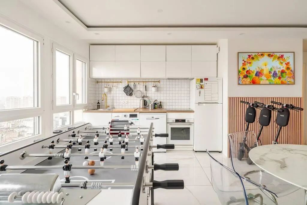 Nice Apartment With Amazing View Of Paris With Private Parking